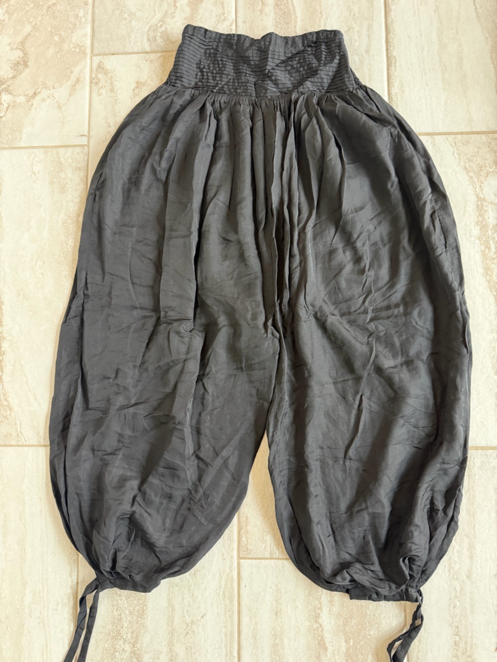 chic Black Harem Pants with Smocked Waist